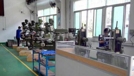 模具部銑床、磨床區(qū)